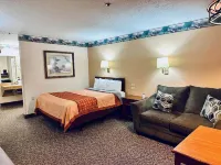 Ivey's Motor Lodge - parking