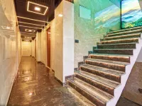 Golden Key - Badli Near Rohini Sec 18- 19 Metro Hotels near DTU