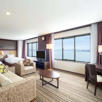 Grand Mercure Lake Biwa Resort & Spa Hotel berhampiran Stesen Torahime