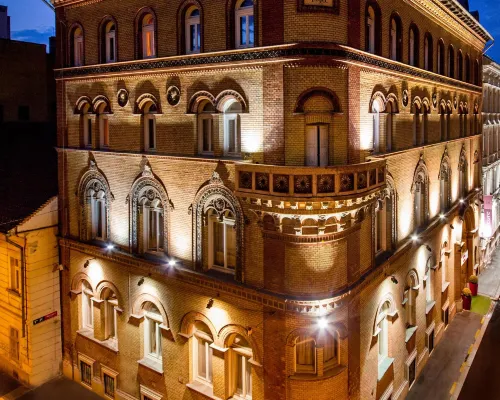 Hotel Museum Budapest Hotels near Miniversum