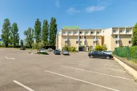 B&B HOTEL Lyon Eurexpo Bron - parking