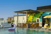 Moxy St. Petersburg Downtown - Rooftop Pools