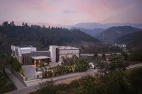 Le Méridien Dehradun Resort & Spa - インフィニティプール