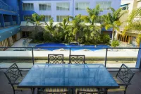 Emerald Hotel - Pools