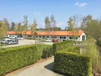 Country Inn Suitenhotel - parking