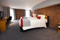 โรงแรม ฮอลิเดย์ อินน์ เอ็กซ์เพรส อัลเบิร์ต ด็อก บาย IHG - พร้อมWifi