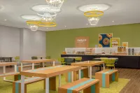 Spark by Hilton Owen Sound - parking