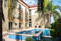 Best Western Plus Monterrey Airport - parking