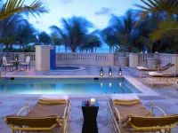 Acqualina Resort and Residences - مسبح غير متناهي