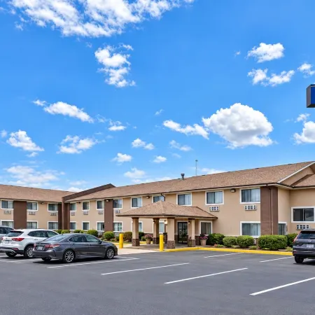 Days Inn by Wyndham Topeka