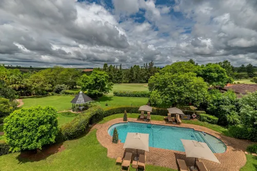 Oliver's Restaurant & Lodge - Swimmingpools