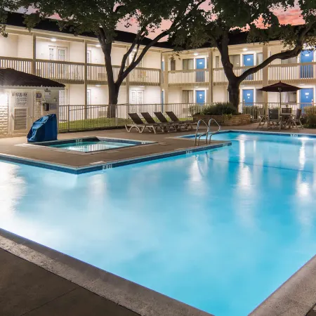 Motel 6 Addison, TX - Dallas