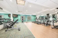 Holiday Inn Express & Suites Delafield Hotels in Delafield