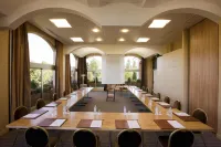 Hôtel Lyon Métropole Hotels in Saint-Cyr-au-Mont-d'Or