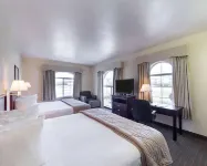 Quality Inn & Suites Hotels in Center Point