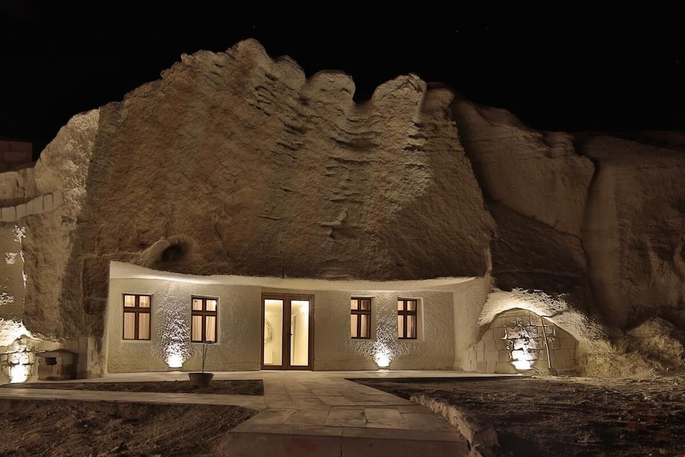 Miracle Cave Hotel