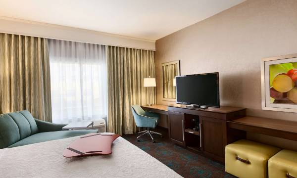 Hampton Inn & Suites Portland/Hillsboro-Evergreen Park