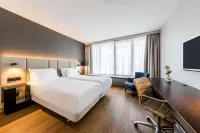 NH Amsterdam Caransa Hotel dekat Claes Claeszoon Hofje