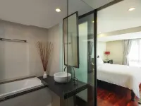 Silom Lofts Hotels near Silom Soi 2