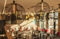 Holiday Inn - the Niu, Sparrow Regensburg Hotel di Bad Abbach