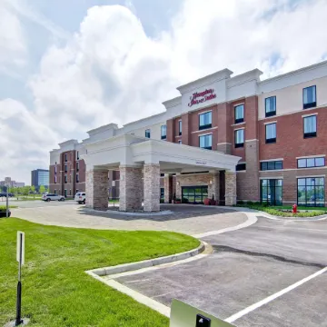 Hampton Inn & Suites Detroit/Troy