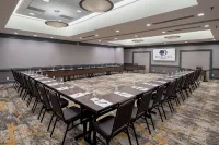 Doubletree by Hilton East Madison East - parking