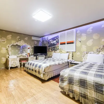 Busan Janglim Blue Moon Hotel Отели рядом с достопримечательностью «Пляж Дадэпо»
