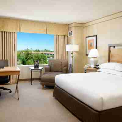 Hilton Santa Clara Rooms