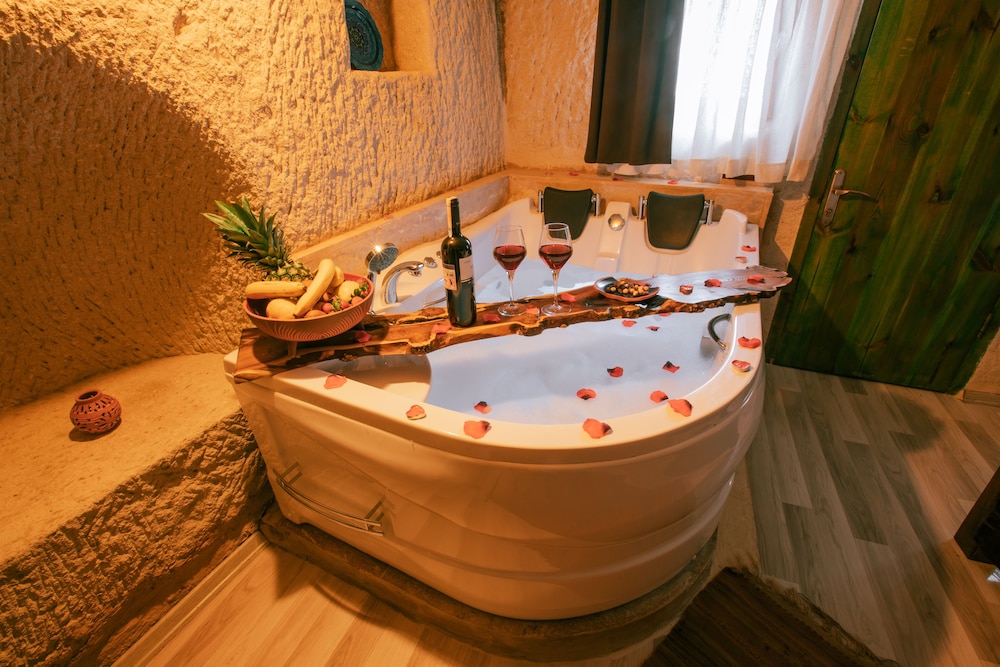 Mia Cappadocia Cave Hotel