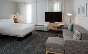 Sonesta Simply Suites Falls Church