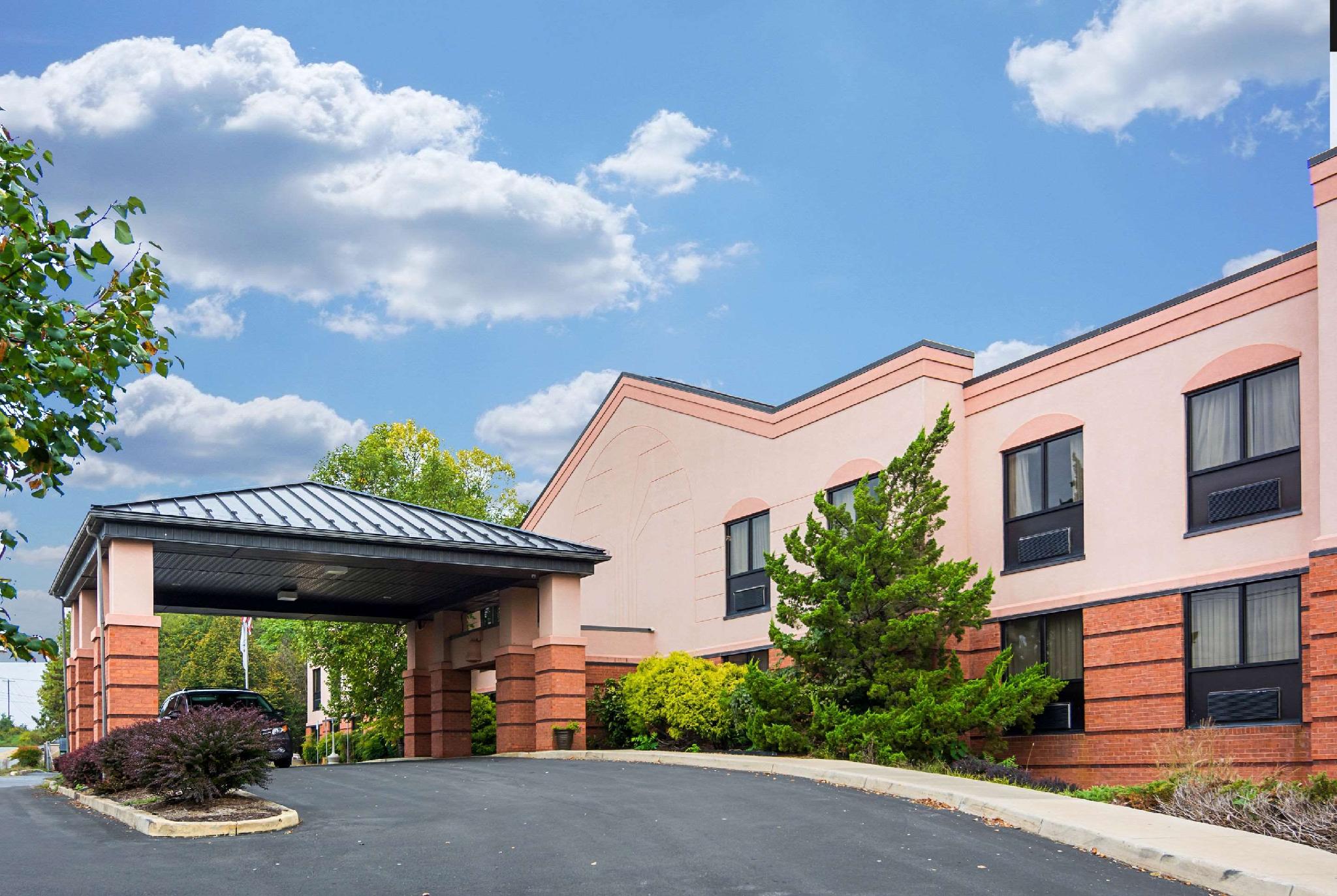 Quality Inn & Suites Kearneysville - Martinsburg