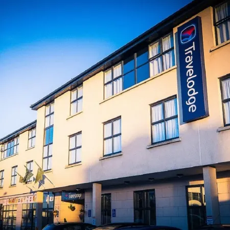 Travelodge Plus Galway Отели рядом с достопримечательностью «Испанская арка»