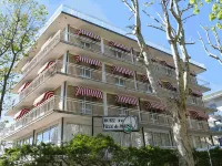 Hotel Ville de Paris โรงแรมใกล้Marano Beach 135-136