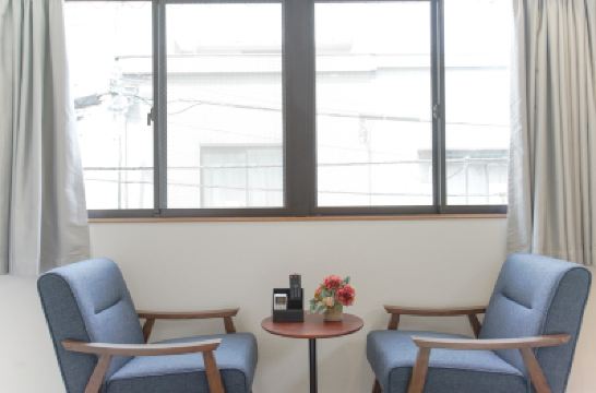 Apartment 201, Non Smoking Dandelion Photo