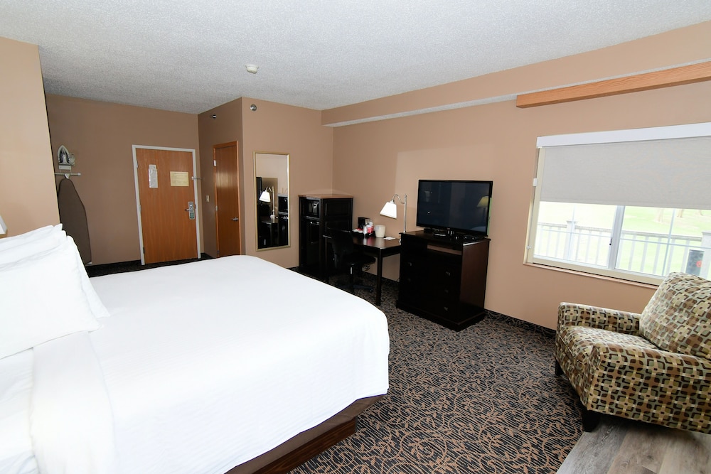 Cobblestone Inn & Suites - Denison Majestic Hills