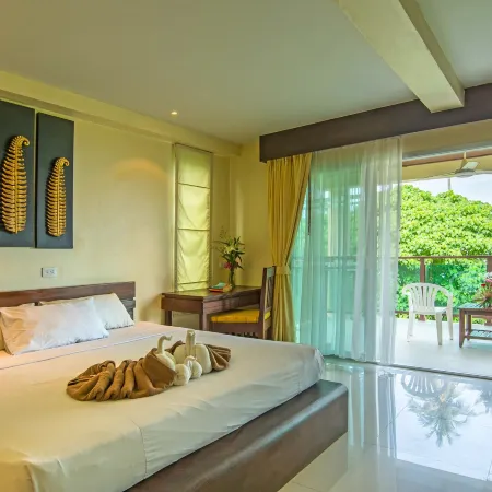 Lanta Pura Beach Resort