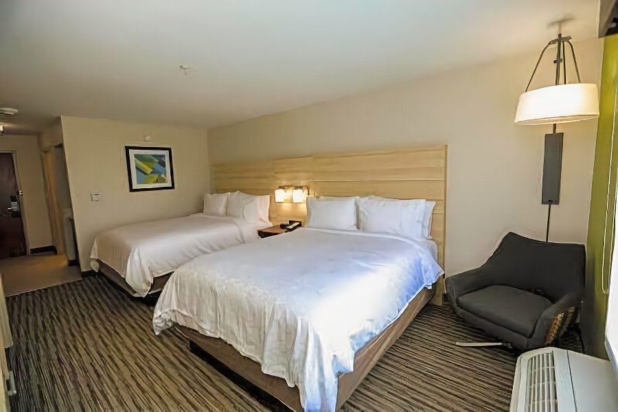 Holiday Inn Express : Hillsboro I-35, an Ihg Hotel