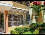 1DR Charming 3-Bedroom Retreat Santo Domingo - Homestays