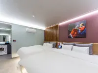 Hotel the Araboda Hotels near U · Square