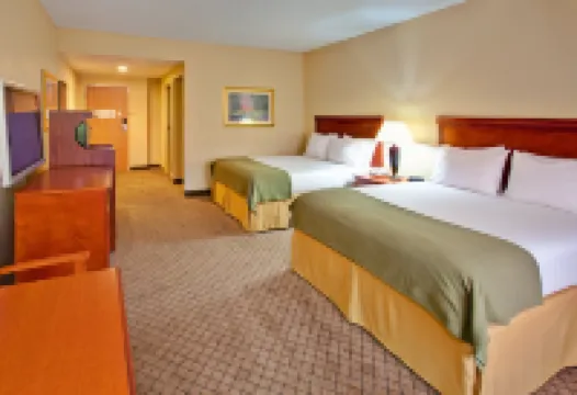 Holiday Inn Express & Suites Greenwood by IHG