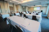 Holiday Inn Express & Suites Miami Airport East