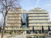 هوليداي إن إكسبرس باريس - كنال دو لا فيليت Hotels near الحي التاسع عشر - بوت - شومونت - لا فيليت