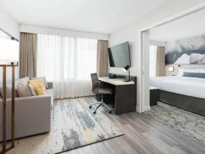 Delta Hotels Vancouver Downtown Suites