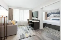 Delta Hotels Vancouver Downtown Suites