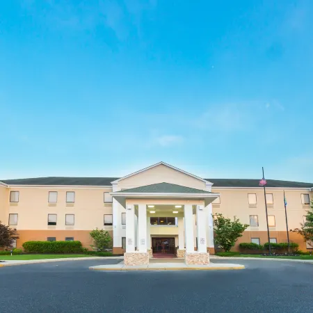 Holiday Inn Express & Suites BURLINGTON - MOUNT HOLLY by IHG