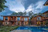 Ansu ·Water Woodden Holiday Courtyard - Rooftop Pools
