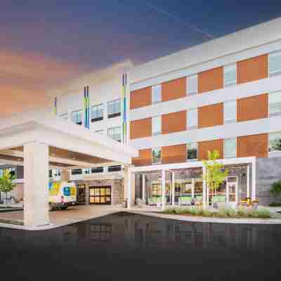Home2 Suites by Hilton Minneapolis Mall of America Hotel Exterior