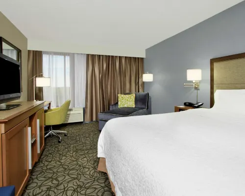 Hampton Inn Austin-South/Airport Area Hotels near Garrison Park