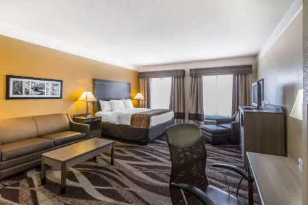 Comfort Inn Near Frost Bank Center Отели в г. Кирби