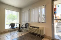 Motel 6 Rancho Mirage, CA - Palm Springs - Parkering
